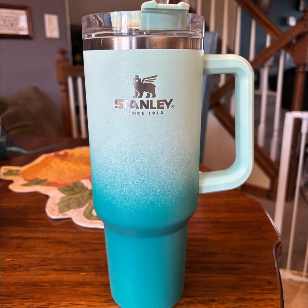 Stanley Aqua Gradient Travel Mug